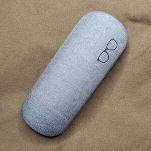 Grey Glasses Case‎